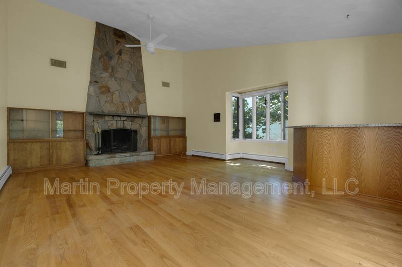 House for rent at 52 Rayburn Rd, Belmont, MA 02478