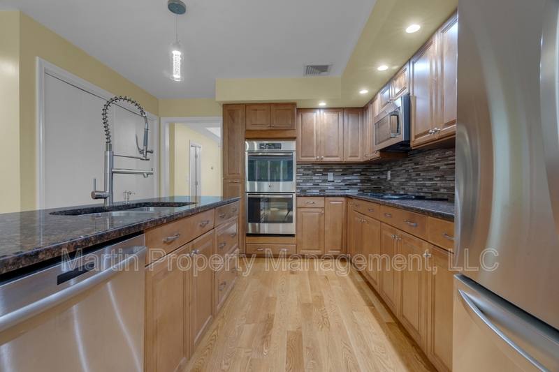 House for rent at 52 Rayburn Rd, Belmont, MA 02478