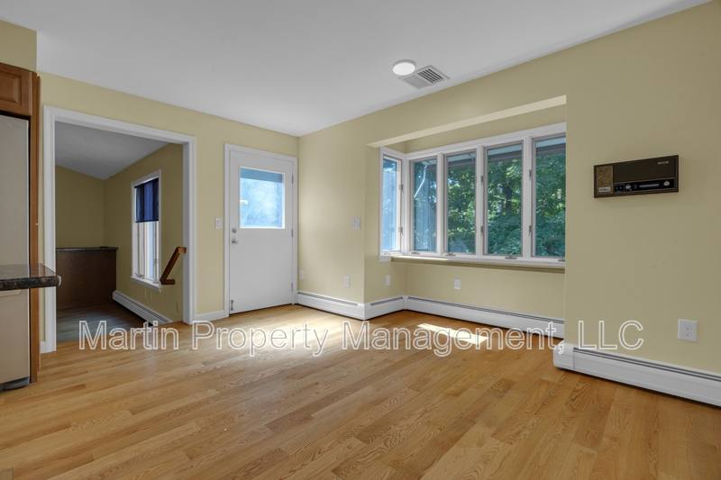 House for rent at 52 Rayburn Rd, Belmont, MA 02478