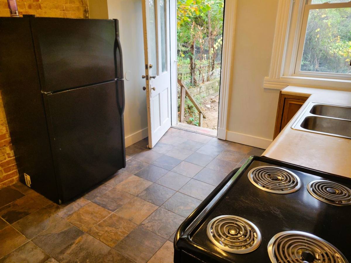 Apartment for rent at 530 Ridgeway Ave, Cincinnati, OH 45229