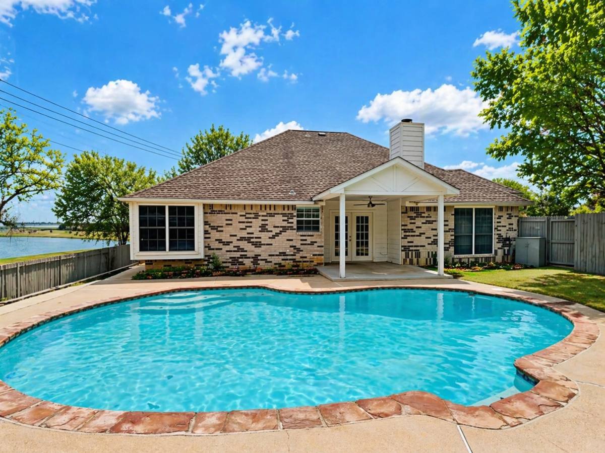 House for rent at 2829 Salado Trail, Fort Worth, TX 76118