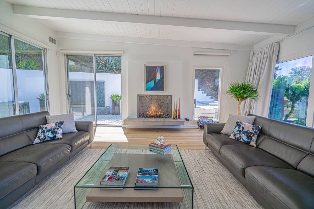 House for rent at 8641 Metz Place, West Hollywood, CA 90069