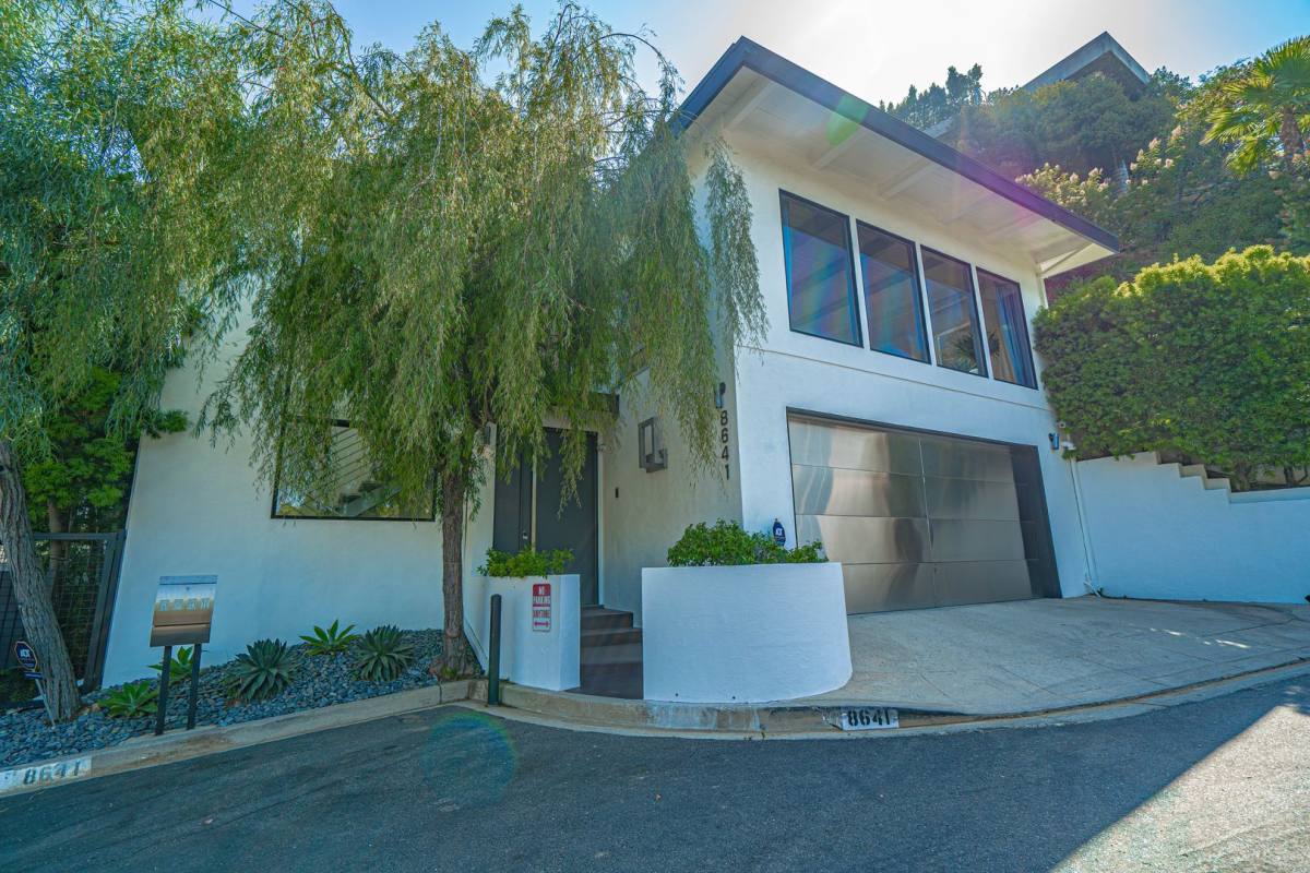 House for rent at 8641 Metz Place, West Hollywood, CA 90069