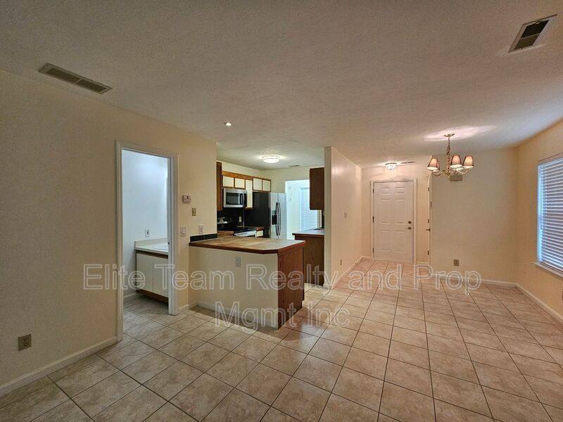 Townhouse for rent at 802 A Selwyn Oaks Court, Charlotte, NC 28209