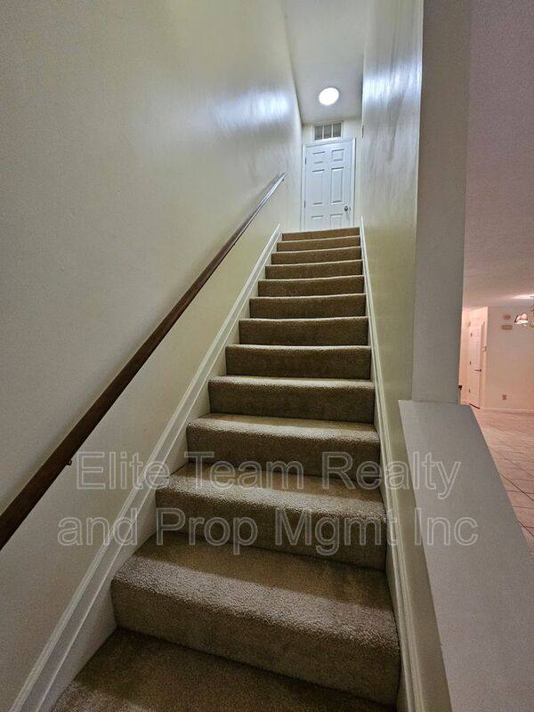 Townhouse for rent at 802 A Selwyn Oaks Court, Charlotte, NC 28209
