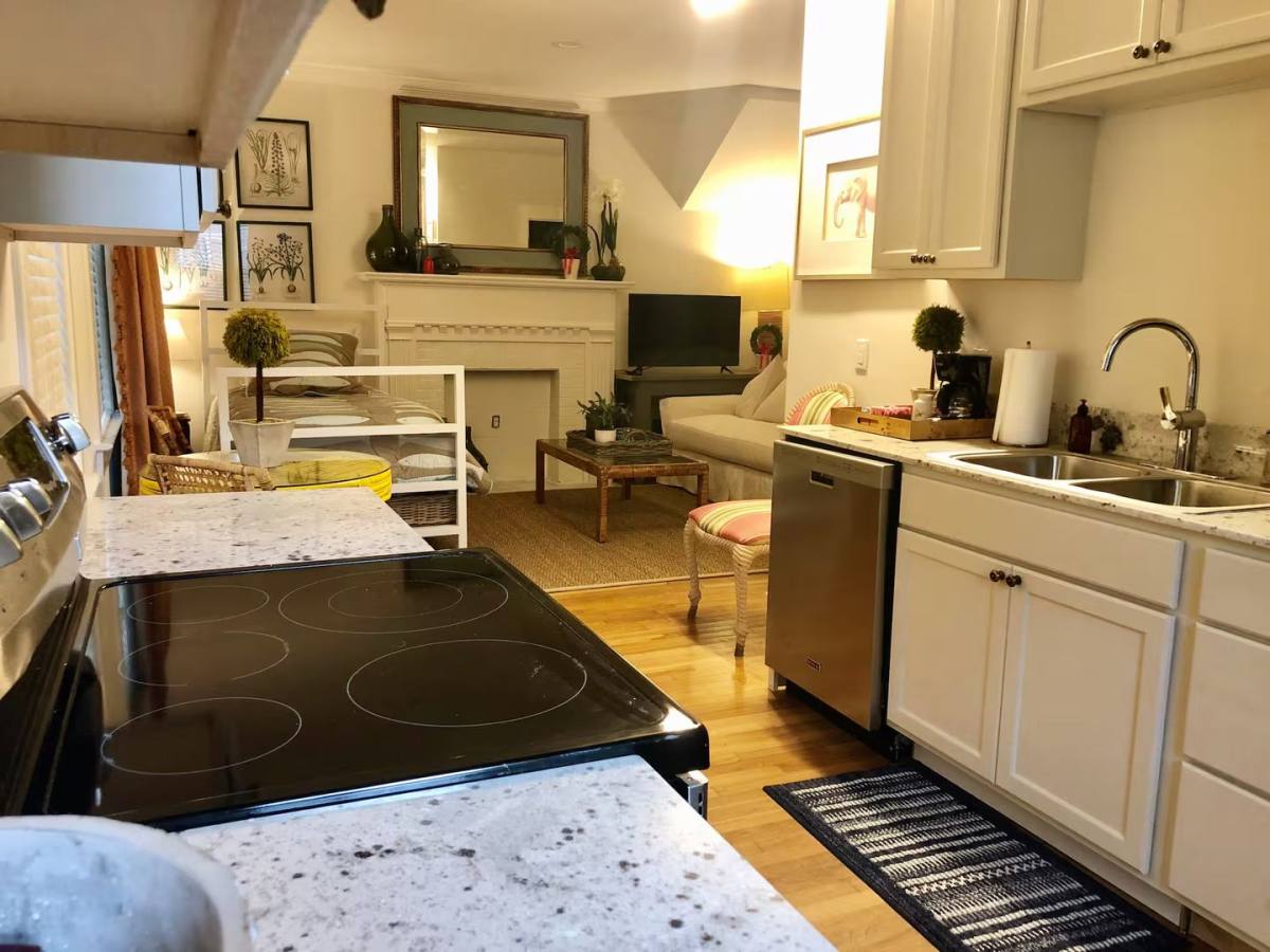 Apartment for rent at 1601 Letitia Dr #1, Baton Rouge, LA 70808