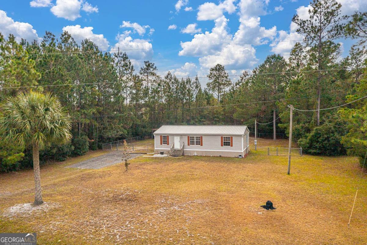 House for rent at 1093 Timber Landing Rd, Brunswick, GA 31523