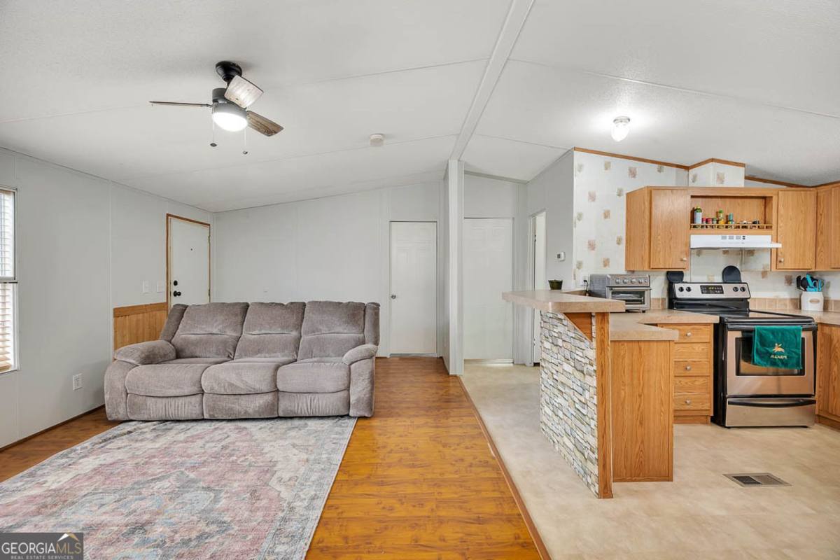 House for rent at 1093 Timber Landing Rd, Brunswick, GA 31523