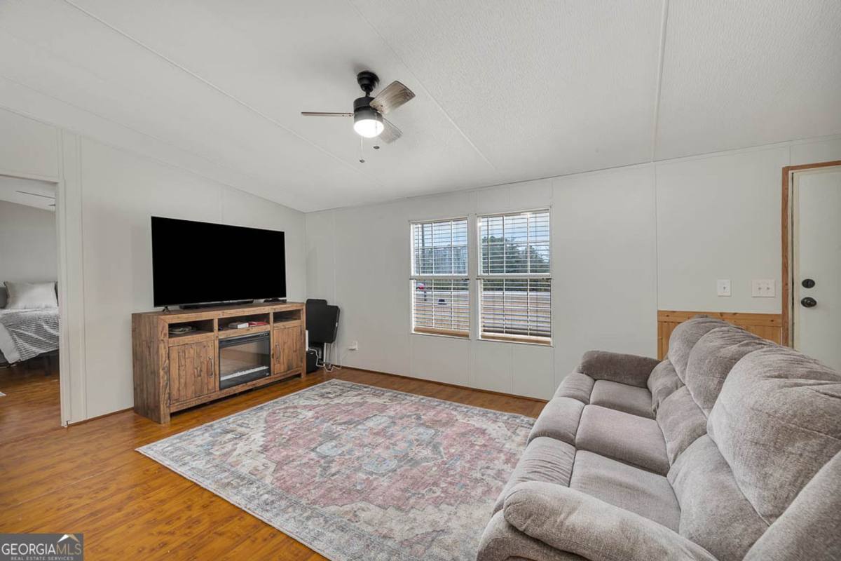 House for rent at 1093 Timber Landing Rd, Brunswick, GA 31523