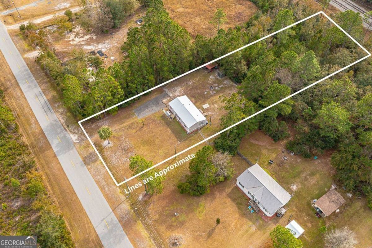 House for rent at 1093 Timber Landing Rd, Brunswick, GA 31523