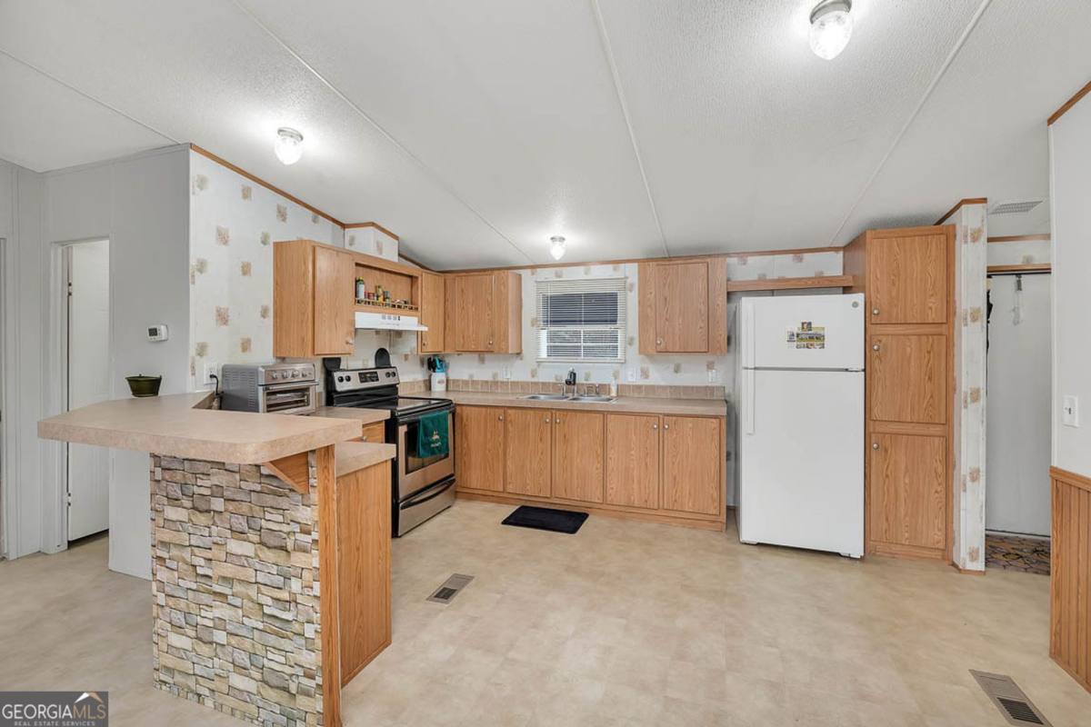 House for rent at 1093 Timber Landing Rd, Brunswick, GA 31523