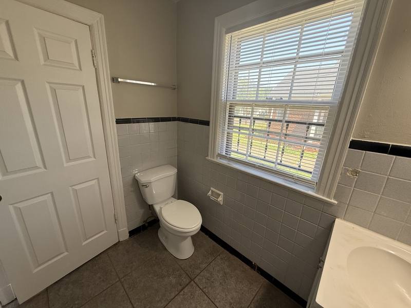 Apartment for rent at 1621 Glenview Ave #1623, Memphis, TN 38106