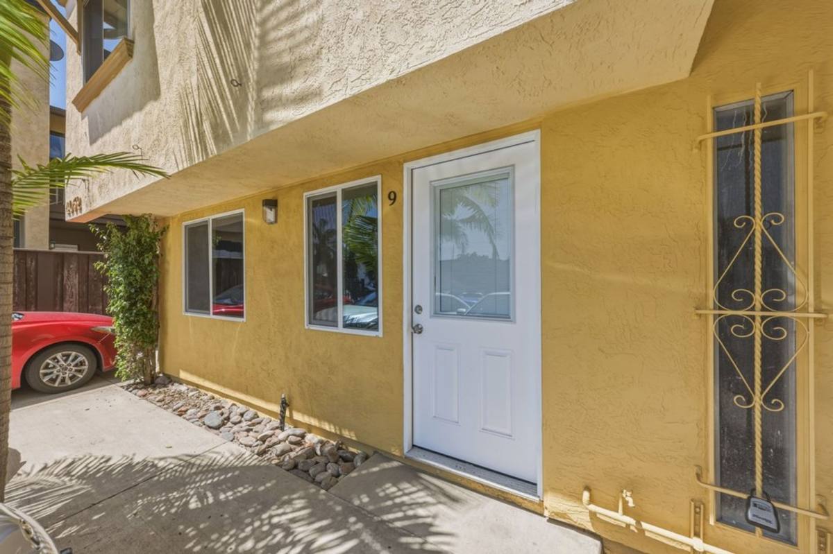 Apartment for rent at 4052 Iowa St, San Diego, CA 92104