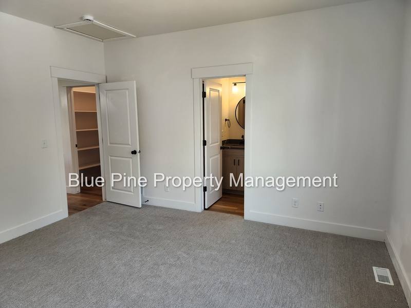 Townhouse for rent at 1664 S Higbee Ave, Idaho Falls, ID 83404