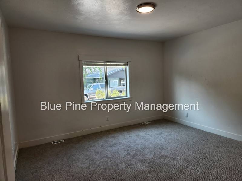 Townhouse for rent at 1664 S Higbee Ave, Idaho Falls, ID 83404