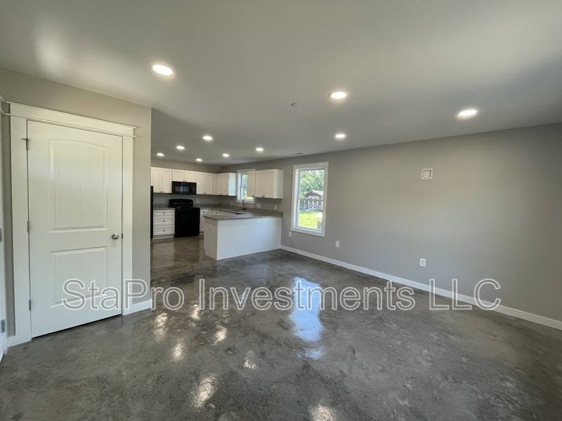 Apartment for rent at 1128 Slaters Creek Rd Coming Soon #A, Goodlettsville, TN 37072