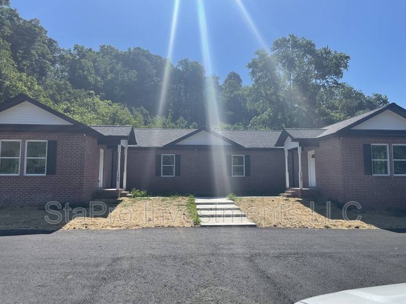 Apartment for rent at 1128 Slaters Creek Rd Coming Soon #A, Goodlettsville, TN 37072