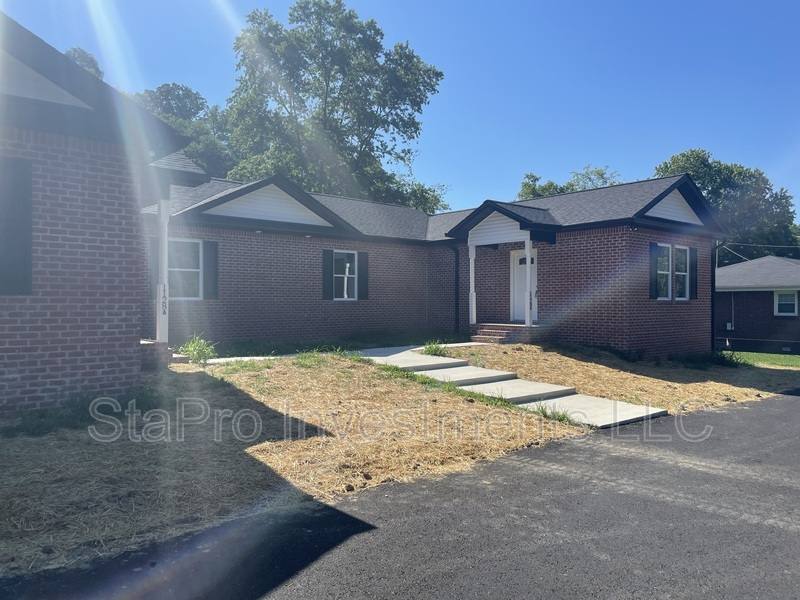Apartment for rent at 1128 Slaters Creek Rd Coming Soon #A, Goodlettsville, TN 37072