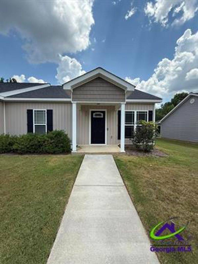 Condo for rent at 317 Grayton Way, Perry, GA 31069