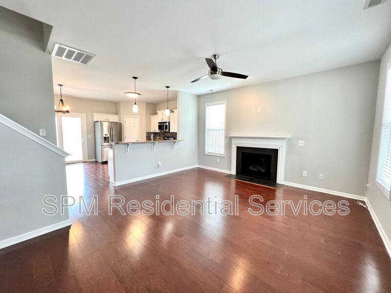 House for rent at 438 Riviera Dr, Wilmington, NC 28411