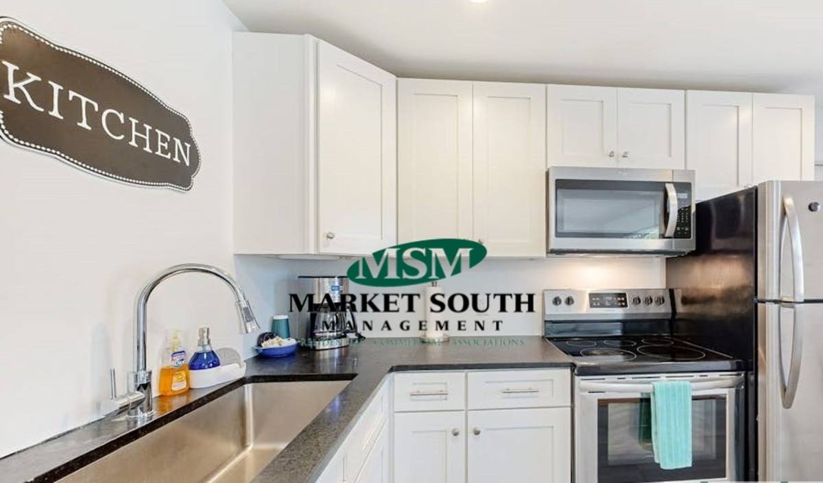 Apartment for rent at 2 W 53rd St, Savannah, GA 31405