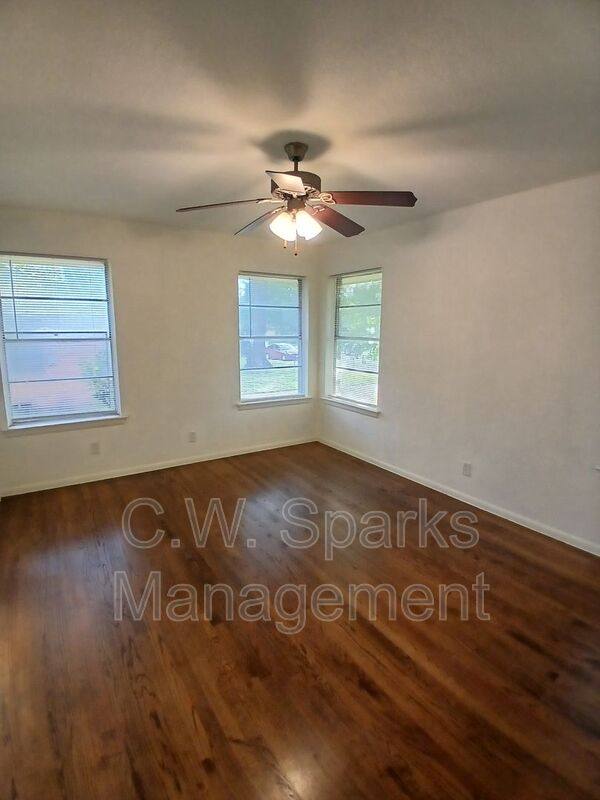 House for rent at 4918 Rockport Dr, Dallas, TX 75232