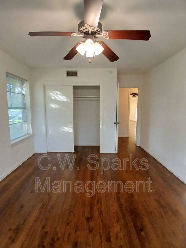 House for rent at 4918 Rockport Dr, Dallas, TX 75232