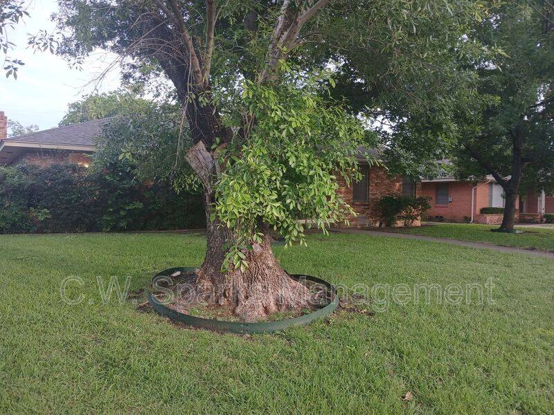 House for rent at 4918 Rockport Dr, Dallas, TX 75232