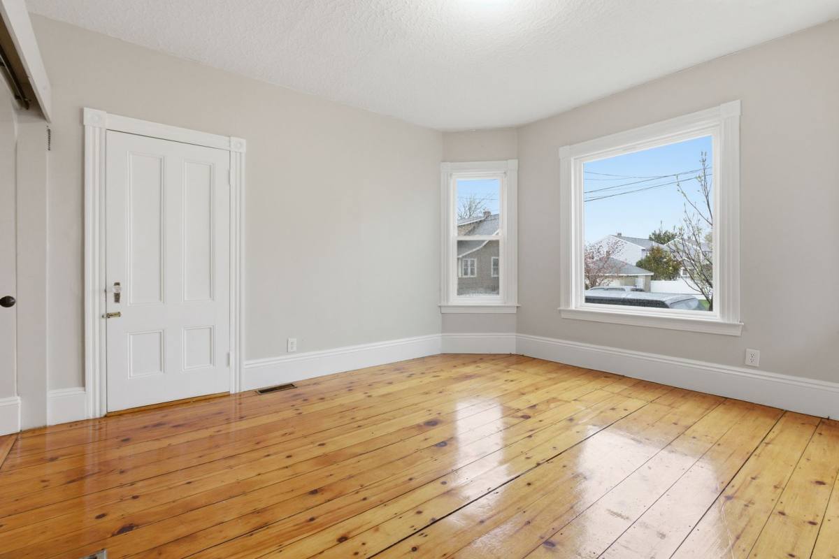 Apartment for rent at 35 Oakland St, Salem, MA 01970