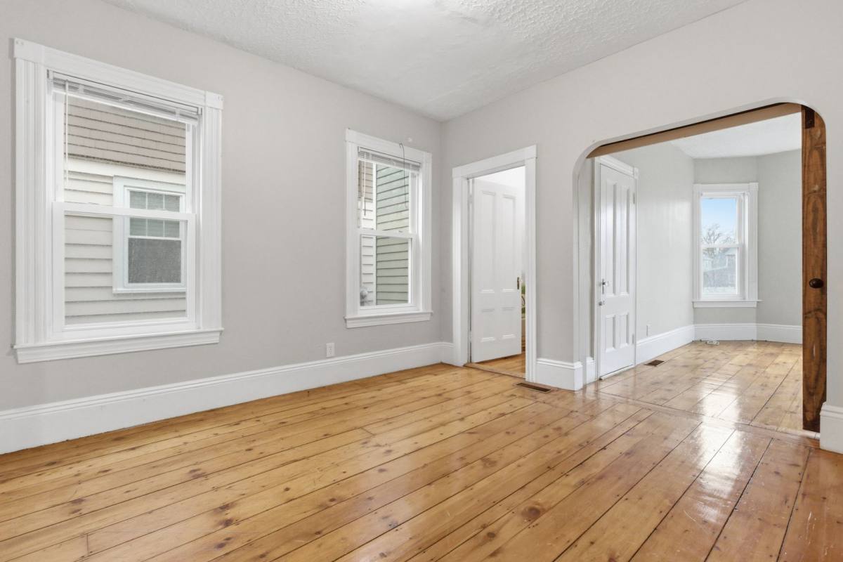 Apartment for rent at 35 Oakland St, Salem, MA 01970