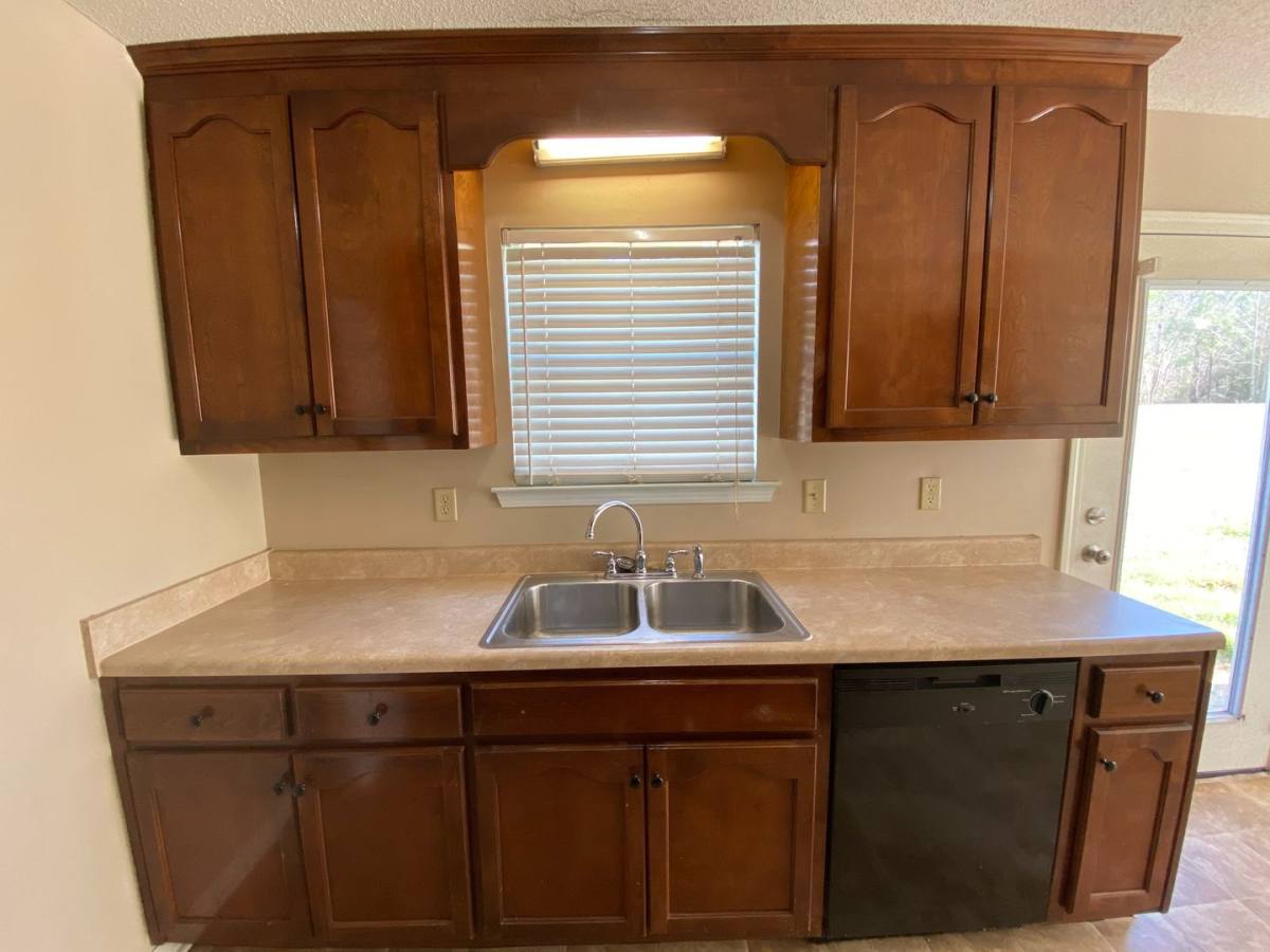 Apartment for rent at 11418-20 Oak Arbor Way, Buhl, AL 35446