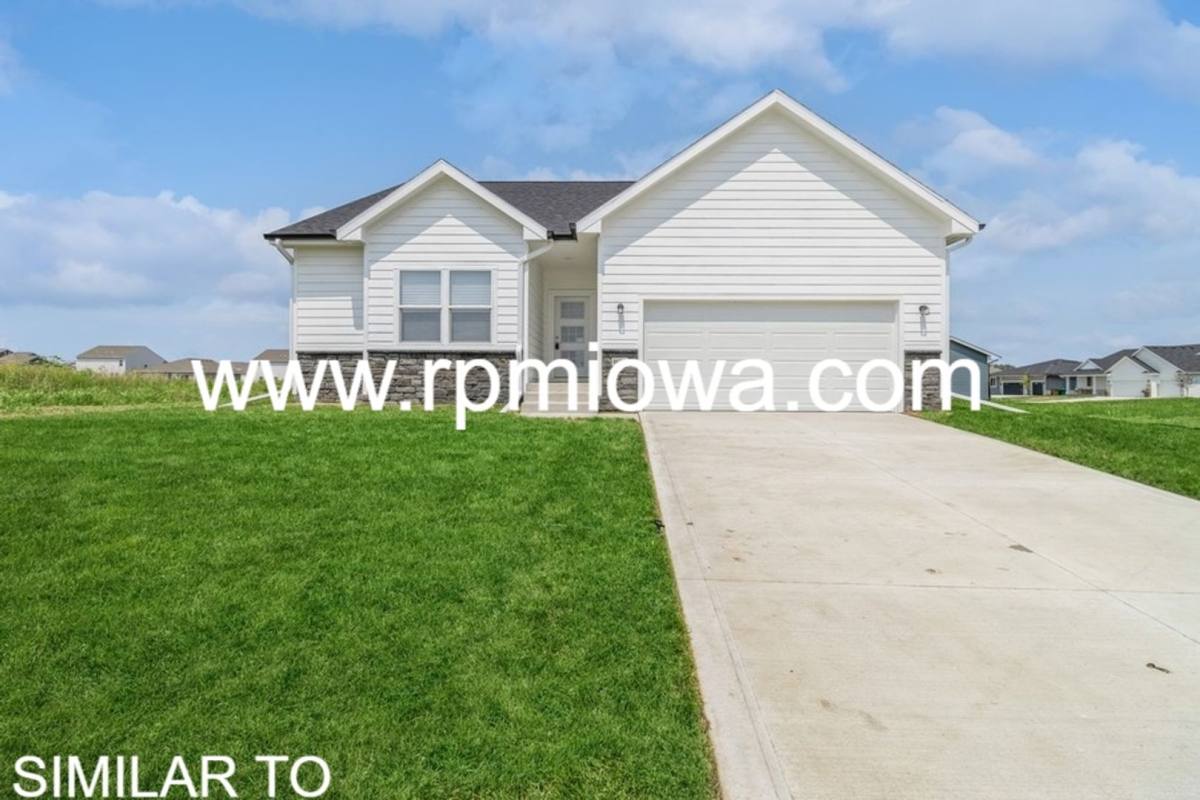 House for rent at 4604 88th St, Urbandale, IA 50322