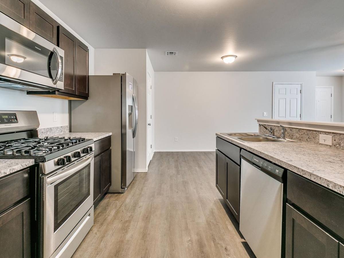 House for rent at 9633 Glover River Dr, Yukon, OK 73099