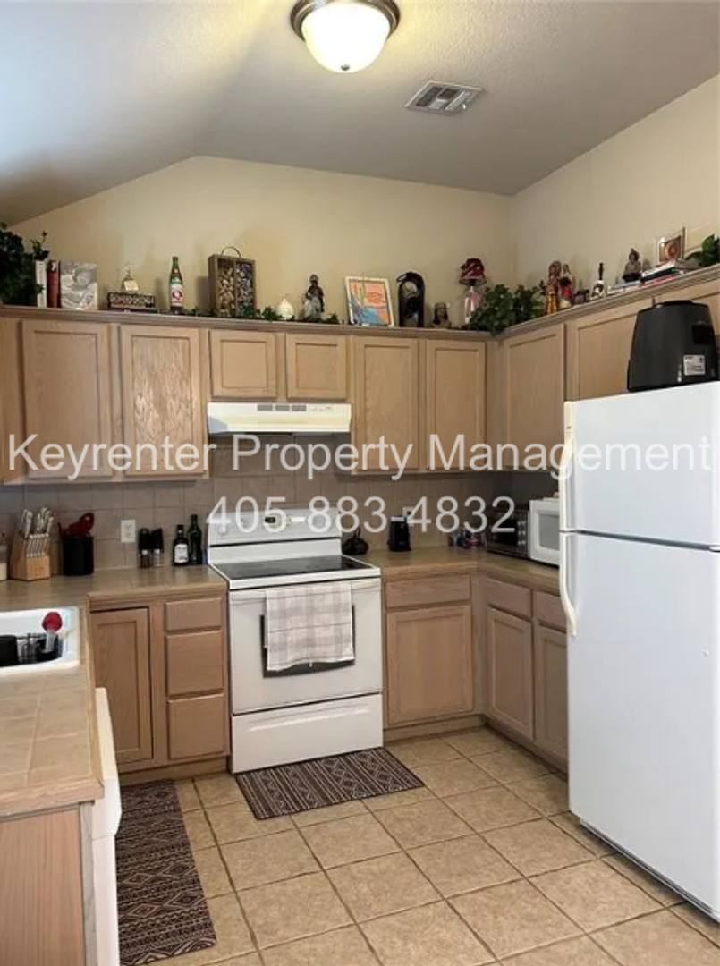 House for rent at 802 Beaumont Square, Norman, OK 73071