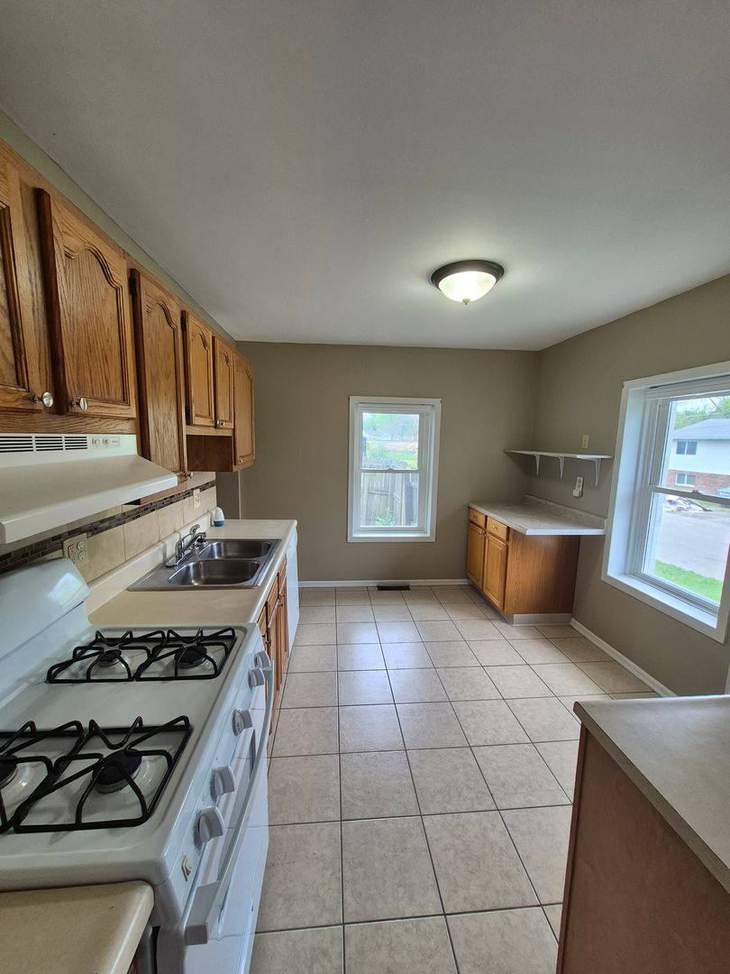 House for rent at 1001 S Hinshaw, Bloomington, IL 61701
