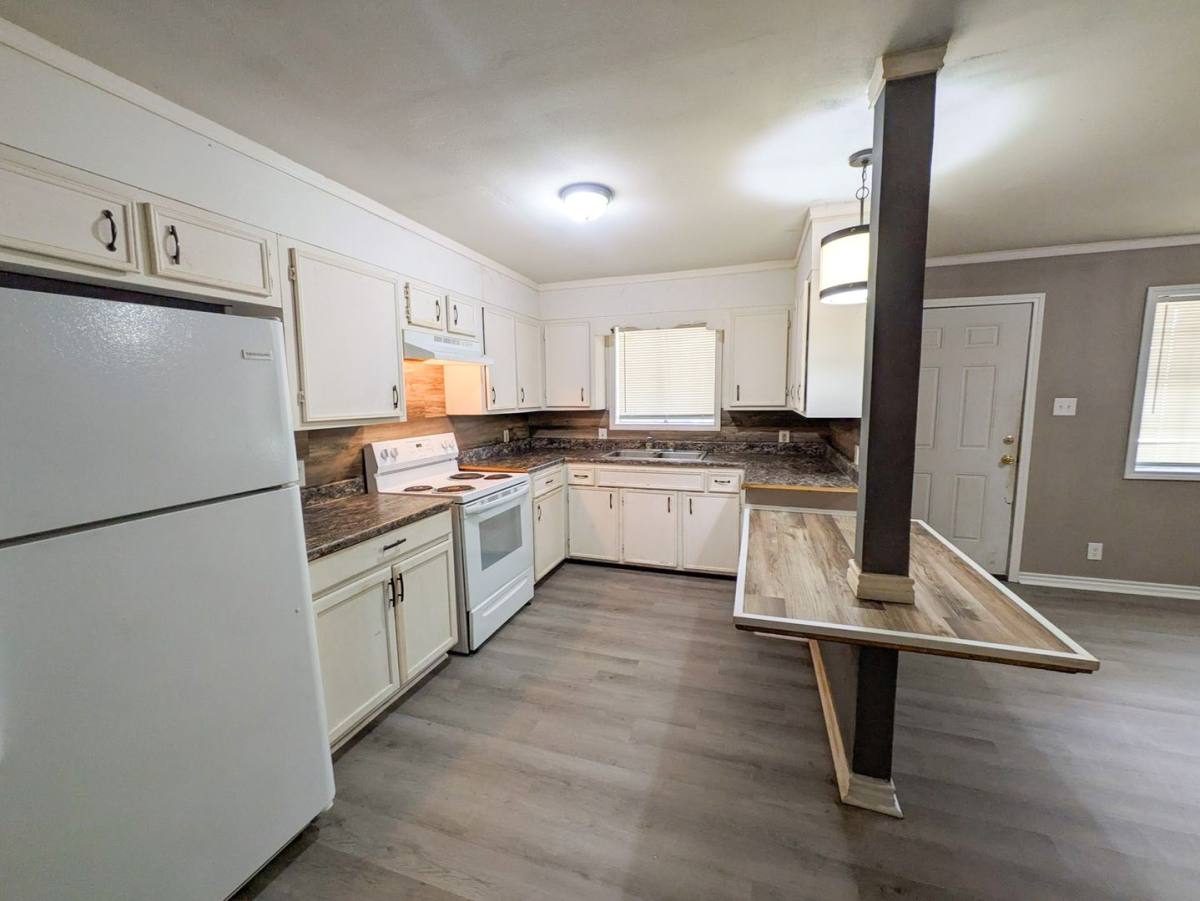 Apartment for rent at 170 Clark St, Beaumont, TX 77705