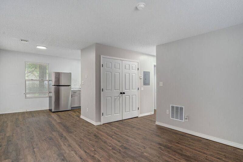 Apartment for rent at 1138 E Walnut St #5, Springfield, MO 65806