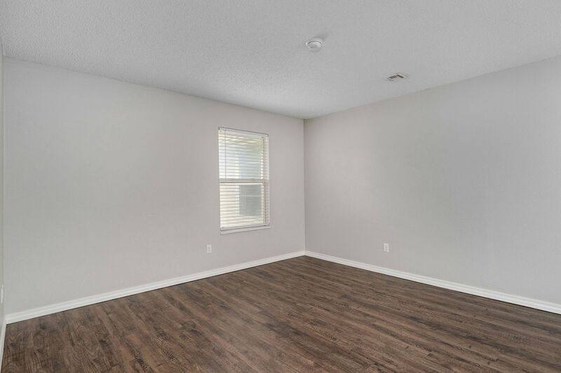 Apartment for rent at 1138 E Walnut St #5, Springfield, MO 65806
