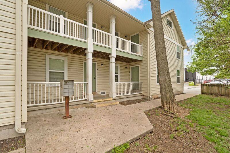 Apartment for rent at 1138 E Walnut St #5, Springfield, MO 65806