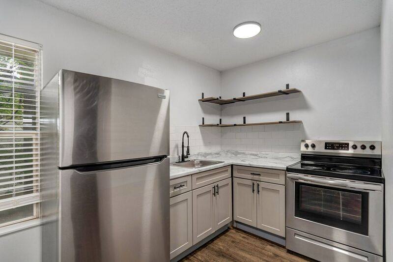 Apartment for rent at 1138 E Walnut St #5, Springfield, MO 65806