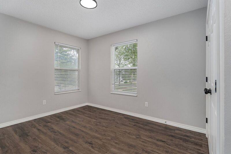 Apartment for rent at 1138 E Walnut St #5, Springfield, MO 65806