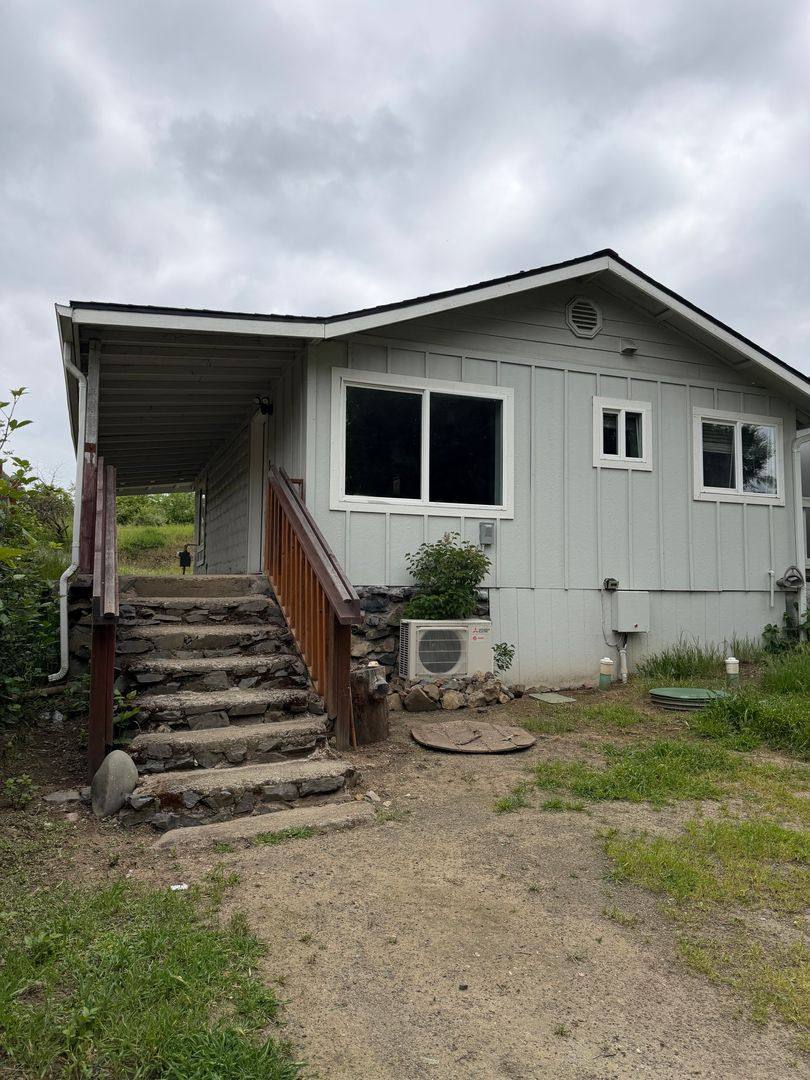 Apartment for rent at 625 E Fifth Ave, Riddle, OR 97469