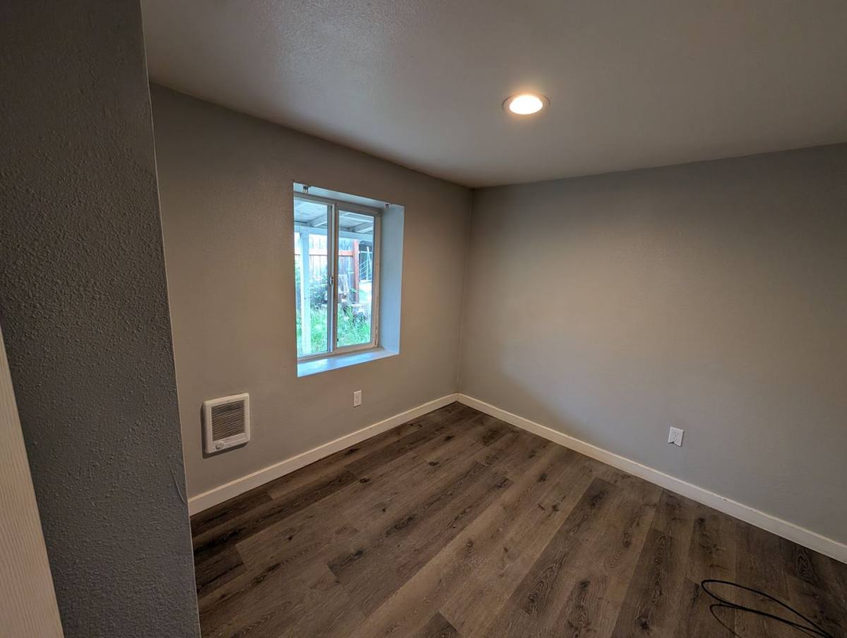 Apartment for rent at 625 E Fifth Ave, Riddle, OR 97469
