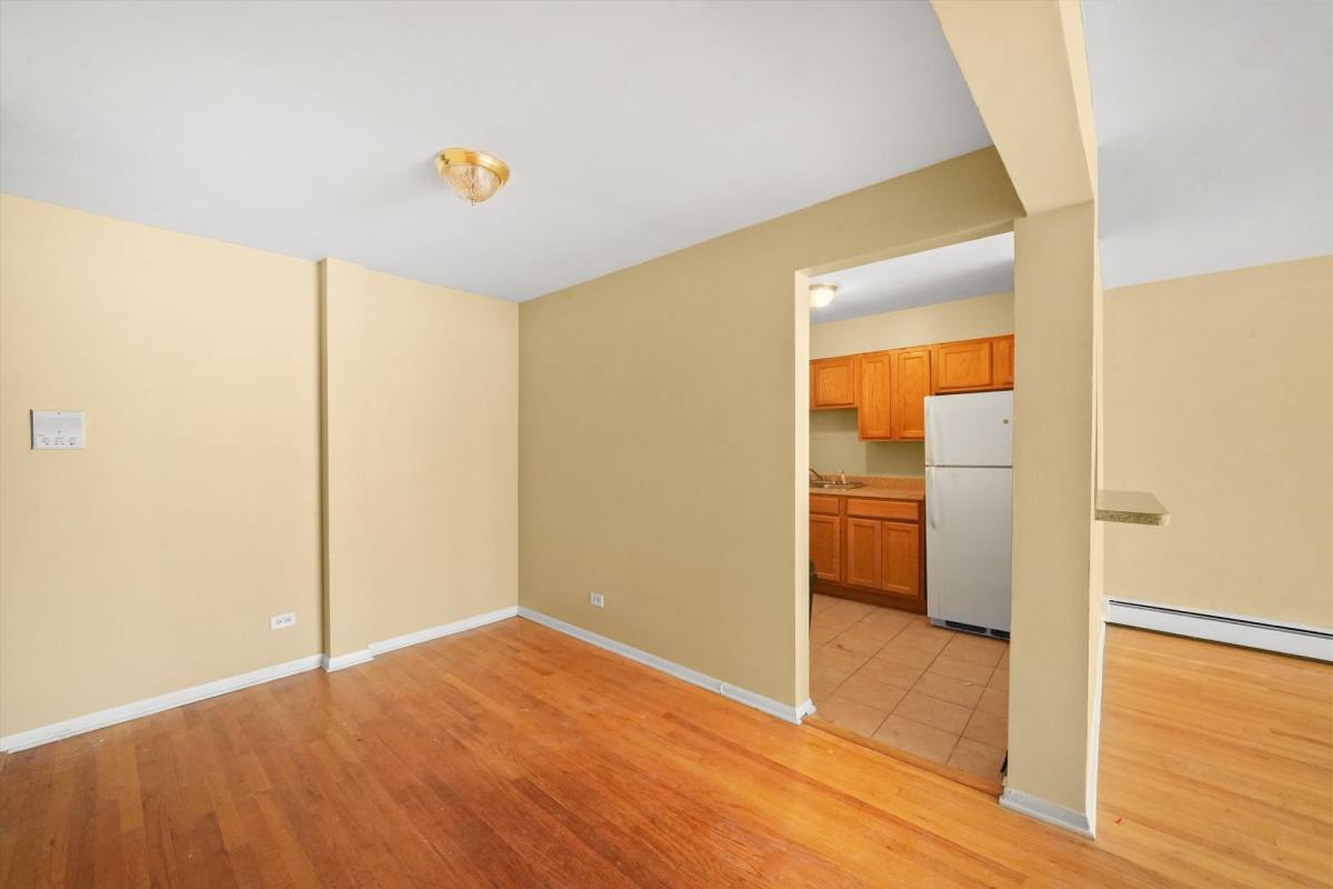 Apartment for rent at 7801 S Shore Dr, Chicago, IL 60649
