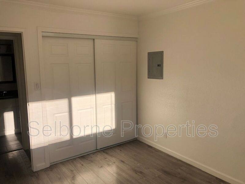 Apartment for rent at 1523 8th Ave #I, Oakland, CA 94606