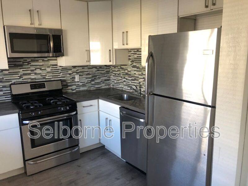 Apartment for rent at 1523 8th Ave #I, Oakland, CA 94606