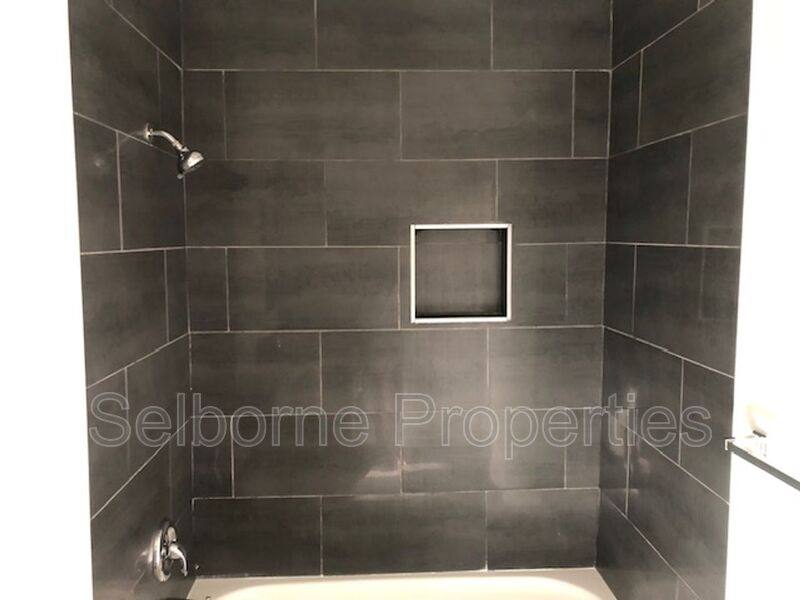Apartment for rent at 1523 8th Ave #I, Oakland, CA 94606
