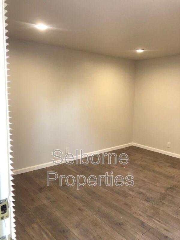 Apartment for rent at 1537 8th Ave #B, Oakland, CA 94606