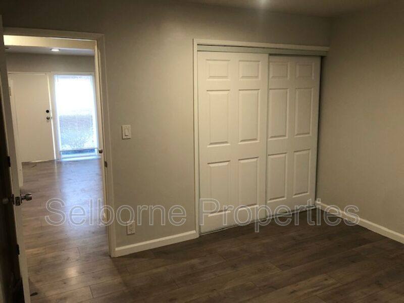 Apartment for rent at 1537 8th Ave #B, Oakland, CA 94606