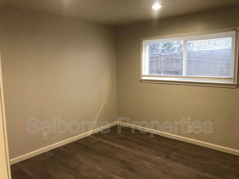Apartment for rent at 1537 8th Ave #B, Oakland, CA 94606